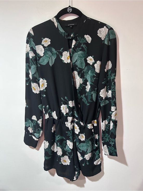 Olivaceous Other - Olivaceous Black Floral Long-Sleeve Romper